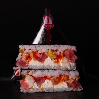 Онігірі з тунцем та креветкою