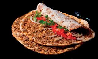 Lahmacum Mixto