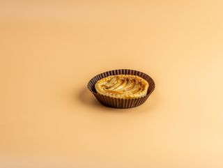 Міні-тарт з яблуком та мигдальним кремом (50г)