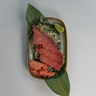 Sashimi tuńczyk