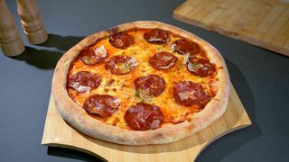 Pizza Formaggi e Chorizo medie