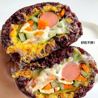 Roll di riso con salsiccia taiwan