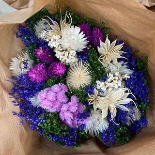 Bouquet de flor seca tonos lilas