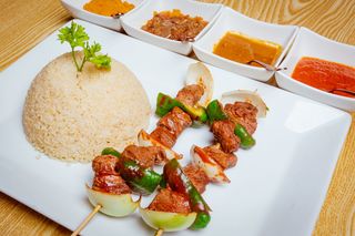 Brochettes Ténéré du Niger avec Attiéké 