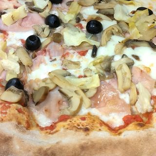 Focaccia base capricciosa