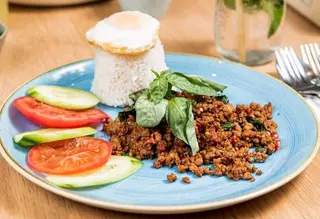 Pad kra prao