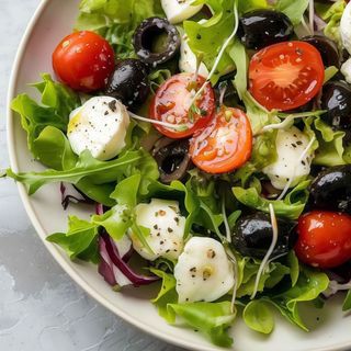 Ensalada de Salmon y Burrata