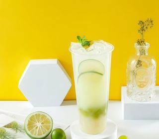 Te Frutas Con Lima Y Yogur