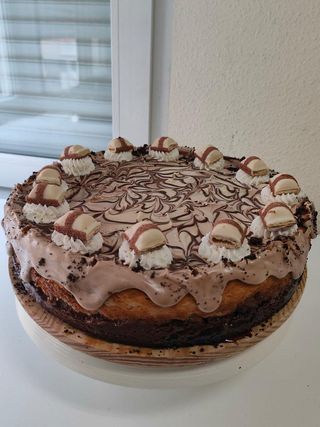 BROWNIE CHEESECAKE KINDER BUENO
