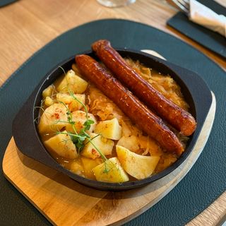 Podvarak sa kobasicom