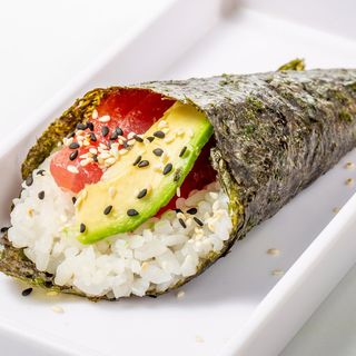 121. Maguro avocado