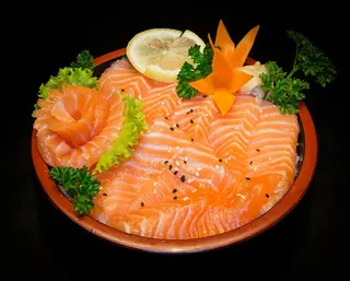 Chirashi salmone
