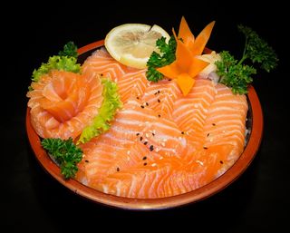 Chirashi salmone