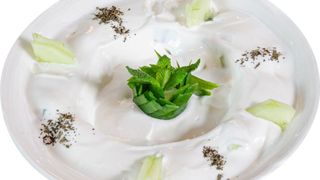 98- przystawka labne, pita