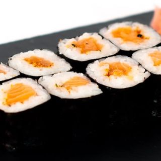 Maki Salmón Picante (8 pzs.)