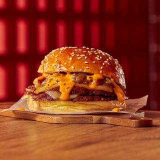 Smash Burger Doña Emilia + patatas fritas