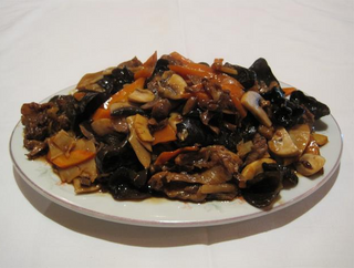 232. Патешко с китайски гъби и бамбук