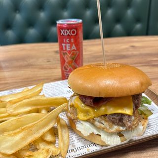 Меню Дон бургер  + Пържени картофи +  Coca-Cola  (330мл)