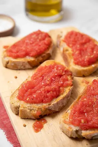 Pan Tostado Con Tomate (1 Ud.)
