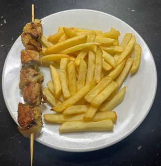 Pincho De Carne Con Papas (1 Ud.)