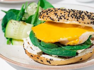 Бейгл Melt з яйцем Бейгл Melt з курячим яйцем  (250г)