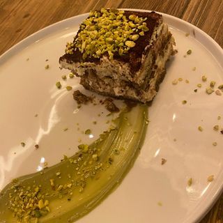 Tiramisú De Pistacho