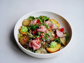 Салат з ростбіфом та печеною картоплею (280g)