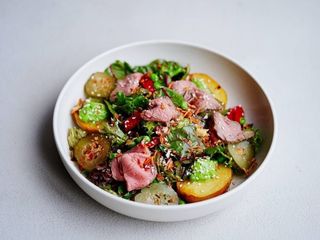 Салат з ростбіфом та печеною картоплею (280g)
