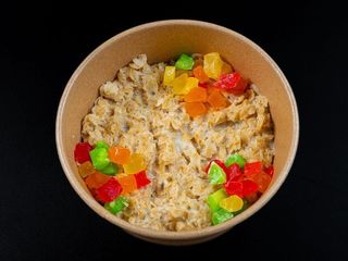 Вівсяна каша на молоці з сухофруктами (320g)