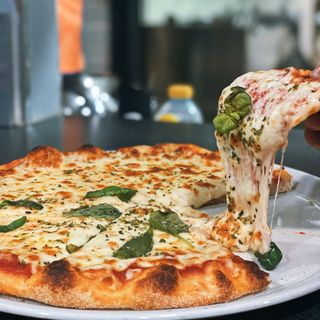 Pizza Margarita (Familiar)