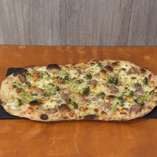 Pinsa romana biancha il broccolo