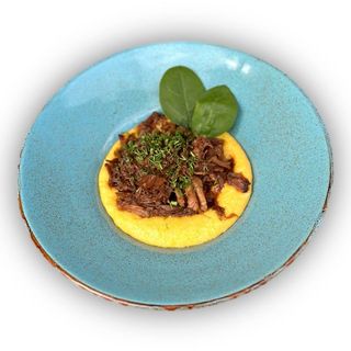 Бануш з томленим мʼясом