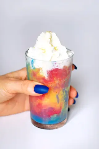 New-Tie Dye Frappé  (250 Ml.)