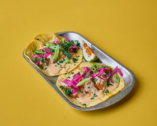 Tacos de pulled chicken 2 uds