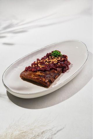 costillar de cerdo con arandanos/ребра свиные с брусничным соусом