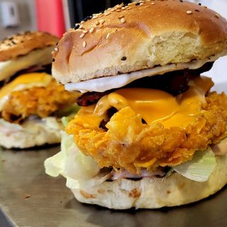 Meniu Burger  Crispy Chicken  