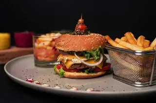 Royal Burger