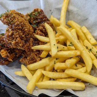 chicken gizards with chips