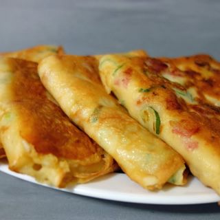 Naleśniki z serem i szynką 4 szt