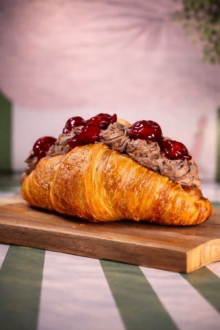 Choco trešnja kroasan