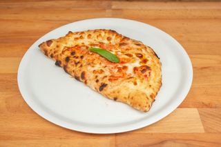 Calzone Jamón Y Champiñones Mediana