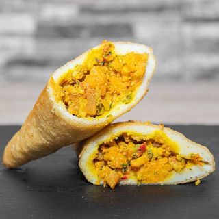 Empanada de Gambas y Calamar  