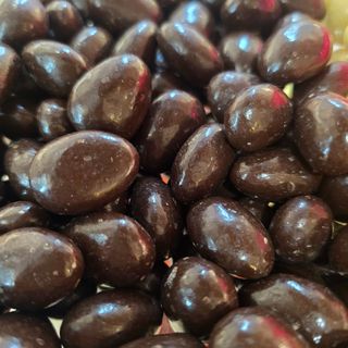 Almendras De Chocolate Negro
