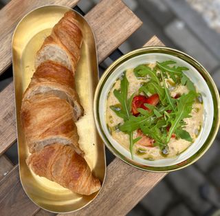 Хумус із карамелізованою цибулею (100/50г)