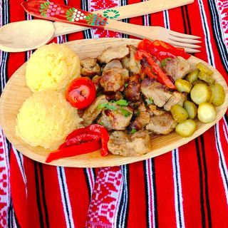 Pomana Porcului cu Mamaliguta 600 Gr.