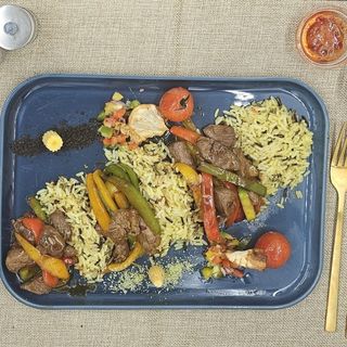 Vită asiatică cu orez sălbatic