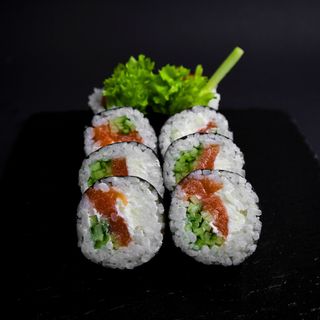 Futomaki z Łososiem