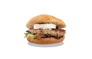 Javi Martínez (Carne Picada 100, Queso, Cebolla, Lechuga, Arandanos Oporto)