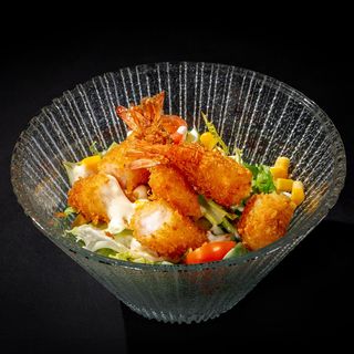 W9 Ensalada De Langostinos En Tempura