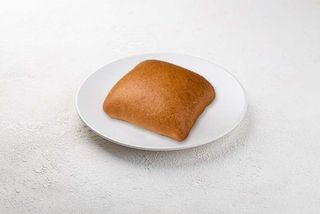 Пиріжок з яйцем та зеленою цибулею